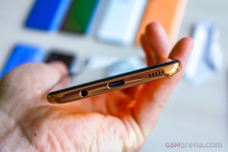 Samsung Galaxy A80 A70 Handson review